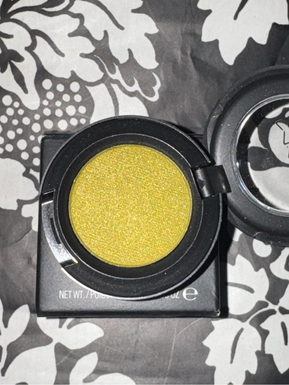 MAC Rate R Eyeshadow